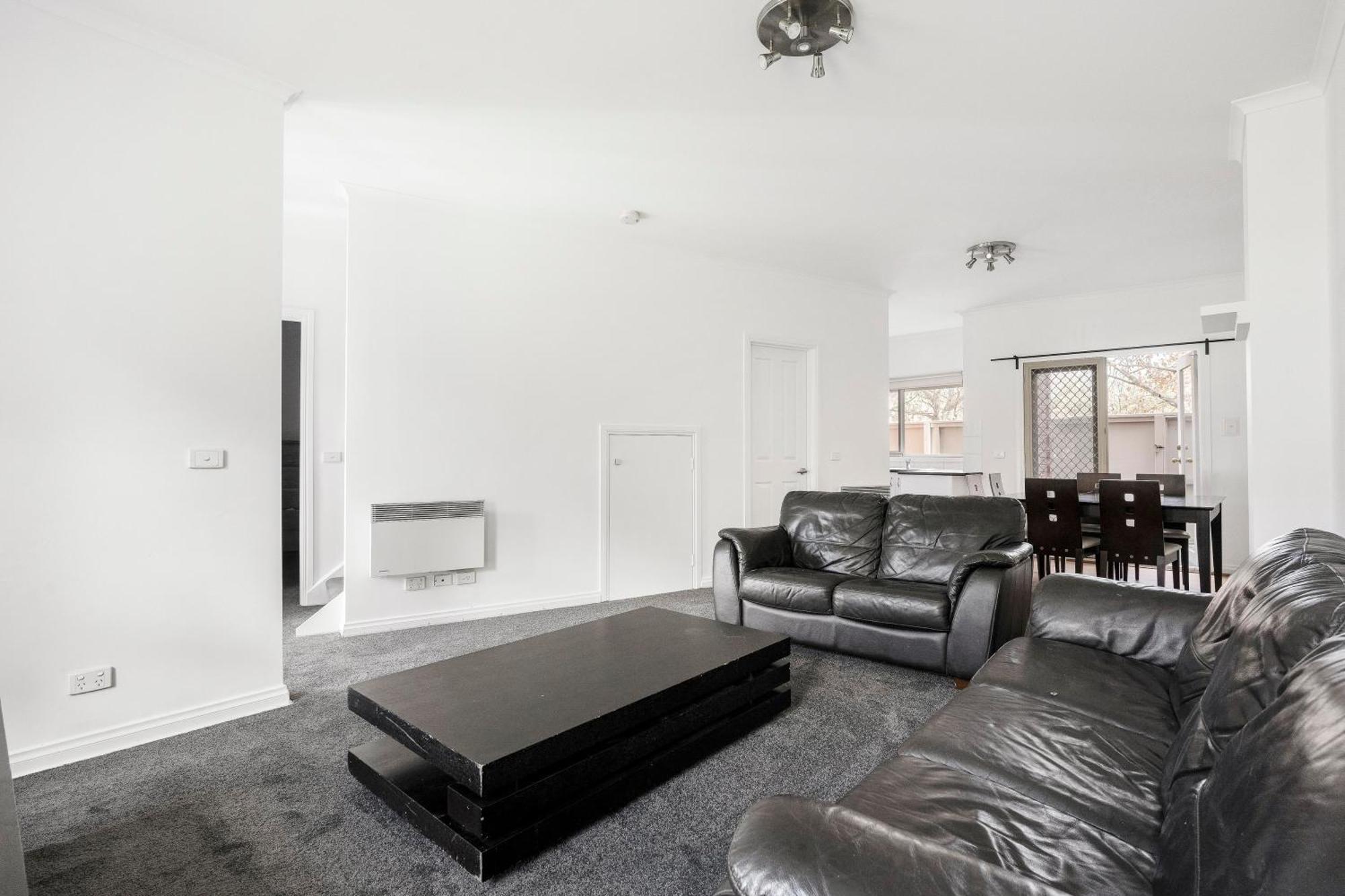 Entire 4 Bedroom Townhouse -Sleeps 6/7- All Yours Melbourne Exterior photo